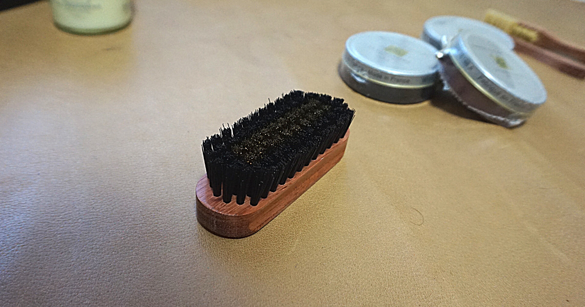 グルームボックスの起毛革用ブラシ